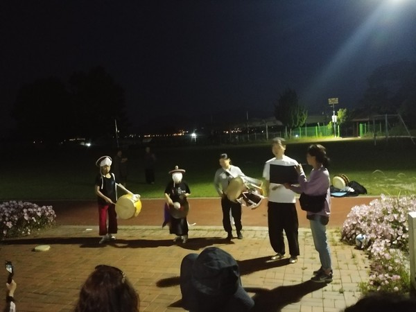 임인출 선생 가족들의 풍물 공연 중!!