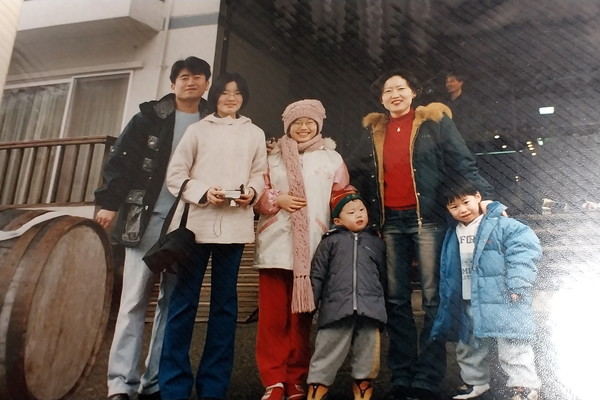 2003년 무주 스키장으로 가족 여행을 간 사진