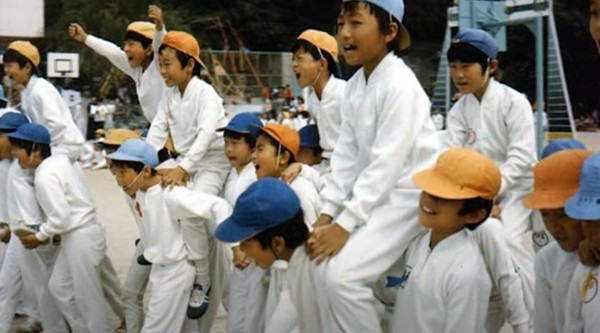 출처 : 국가기록원, '가을운동회' 관련 영상 기록물(2012. 10. 15.)