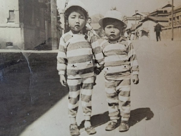 군산 평화동에서 누님과 함께한 모습(출처 : 하성환)