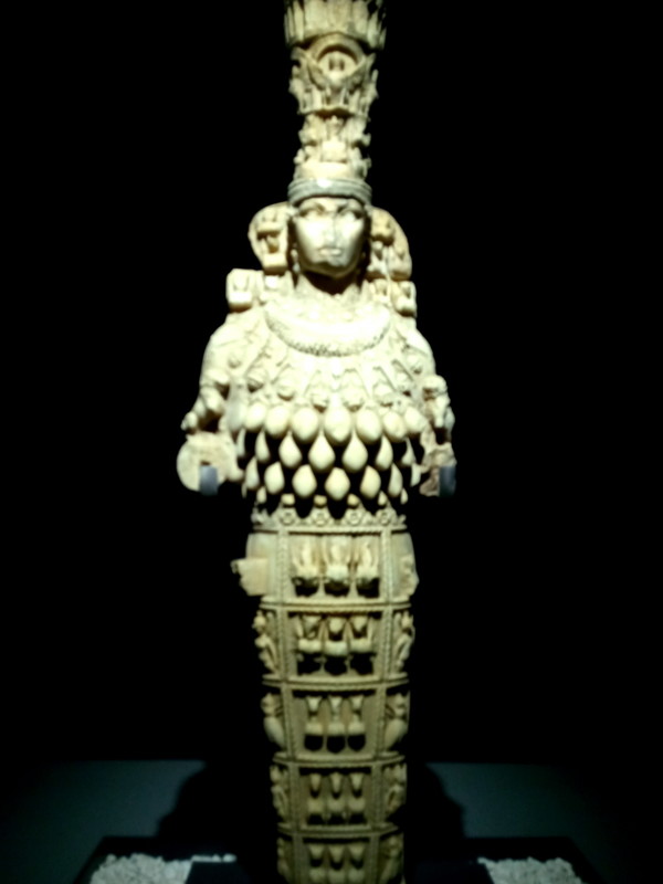 에페소 박물관에서 만난 발굴된 아르테미스 여신상