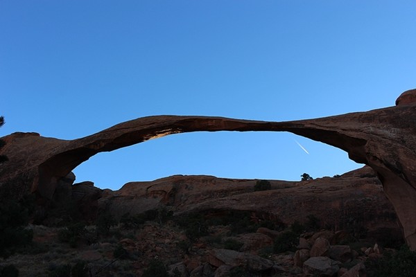 1억 5천만 년의 풍화작용으로 이루어진 Landscape Arch. 유타주 아치 캐년 2016년