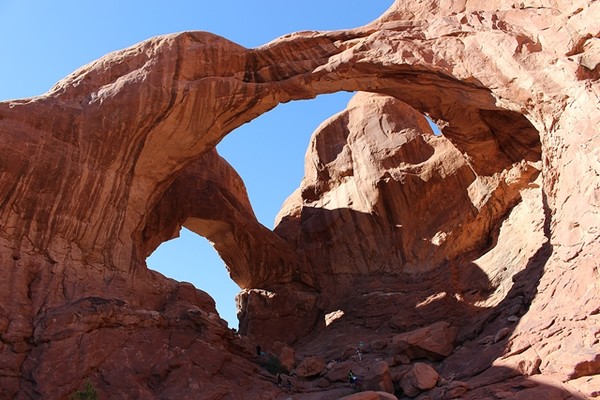 1억 5천만 년의 풍화작용으로 이루어진 Double Arch. 유타주 아치 캐년 2016년