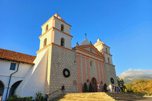 샌타바버라 선교회  성당 정문(Old Mission Santa Barbara )