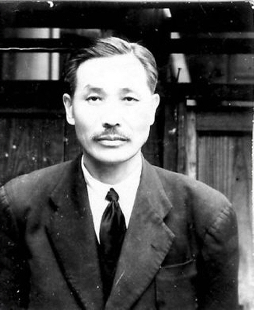 ▲ 정의부 중대장 정이형 선생은 평안북도 대지주의 아들로 태어났으나 항일무장투쟁을 비롯해 일제강점기 18년에 이르는 최장기수로 감옥에서 해방을 맞았다. 우당 이회영 선생의 아들이자 독립운동가 이규창이 정이형 선생의 맏사위로 이회영과는 사돈 간이다.(출처 : 국가보훈처) 이규창은 오동진 장군과 옥중 동지이기도 하다.