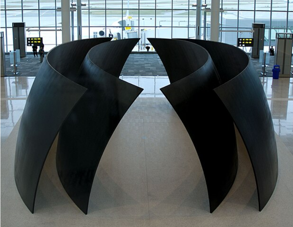 ▲ 'Tilted Spheres' (사진 출처 : https://commons.wikimedia.org/wiki/File:Tilted_Spheres.jpg)