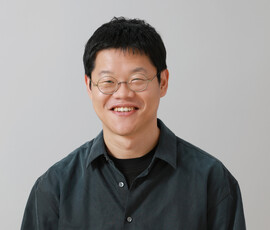 박강수 기자(사진 출처 : 한겨레신문)