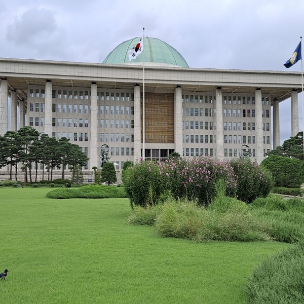 국회의사당 전경(출처 : 하성환)