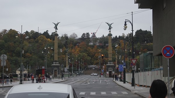 구시가지에서 푸라하성으로 이동하는 길