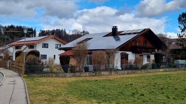 이 지역의 재생가능에너지의 유연성을 위해, 자연지형을 이용한 양수발전도 활용하지만 오스트리아도 유리한 조건이어서 함께 활용하고 있다는 것이 Mehlo님의 설명이다. 조사연구할만한 대상이다.