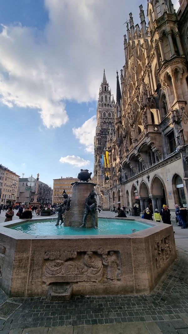 이번 겨울 두달동안 걸은 거리를 셈해 보니 모두 989km다. 여름을 기약하며 뮌헨을 떠난다.