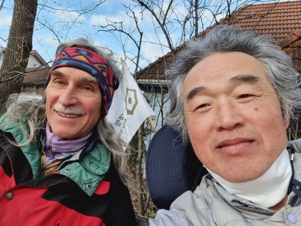 오늘 먼 거리를 끝까지 안전하게 안내한 Mehlo님은, 아마도 BUND의 일원이라는 책임의식도 있는듯 하다.