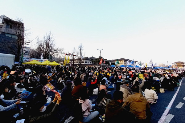 ▲ 잠시 둘러볼 겸 나섰다. 