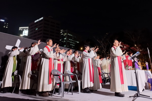 2023년 10월 30일 서울광장 윤석열 퇴진 시국미사에서