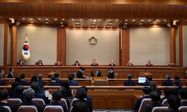 ▲ 4일 서울 종로구 헌법재판소 대심판정에서 윤석열 대통령 탄핵심판 선고 기일이 진행되고 있다. 사진공동취재단