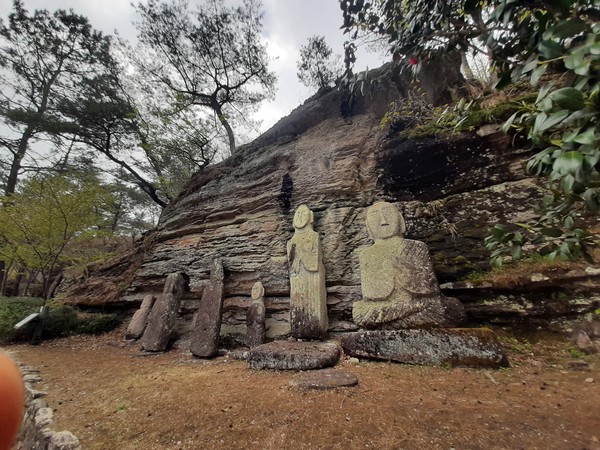 화순 운주사 돌로 만든 석불들 ( 필자 사진)