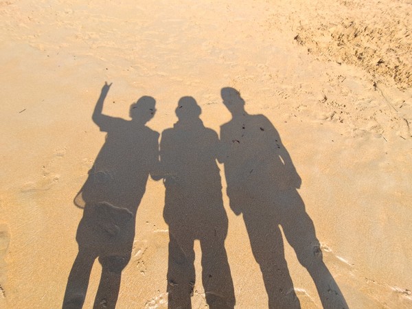 사진 정선자 / 스페인 북부지방 대서양 바닷가 해변에서 그림자놀이