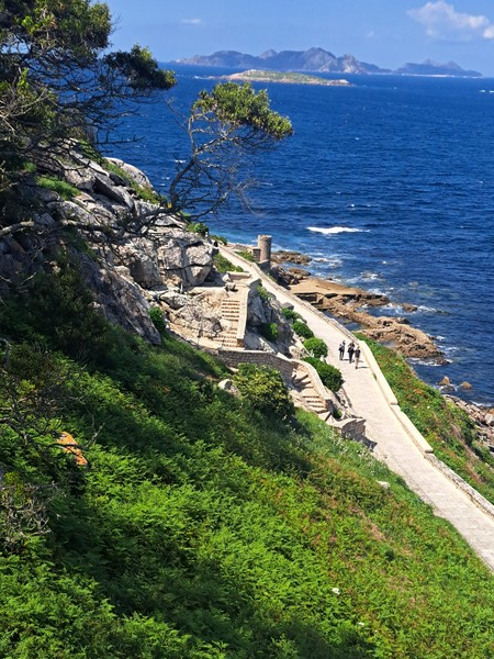 사진 정선자 / 파라도르 데 바이오나 바로 아래의 아름다운 바이오나 해변, Parador de Baiona ‘세프가 권하는 요리-랍스터 등’