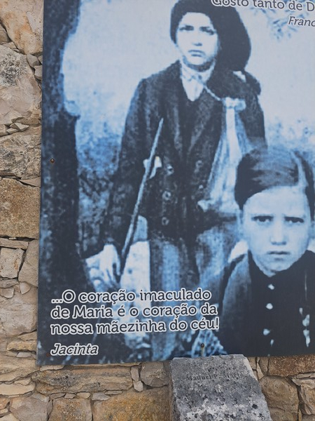 사진 정선자 / 목격자 셋[루치아(Lúcia), 프란치스코(Francisco), 히야친타(Jacinta)] 중 가장 오래 살았던 수녀 루치아의 생가(도스 산토스 집) 등