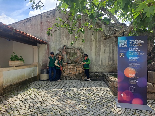 사진 정선자 / 목격자 셋[루치아(Lúcia), 프란치스코(Francisco), 히야친타(Jacinta)] 중 가장 오래 살았던 수녀 루치아의 생가(도스 산토스 집) 등