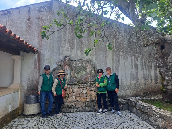 사진 정선자 / 목격자 셋[루치아(Lúcia), 프란치스코(Francisco), 히야친타(Jacinta)] 중 가장 오래 살았던 수녀 루치아의 생가(도스 산토스 집) 등