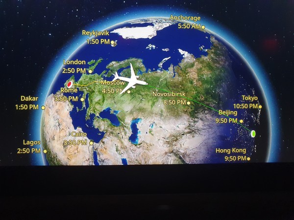 사진 김인수 / 2025.05.11.(일) 11:05 바라하스(MAD) 출발 / 2025.05.12.(월) 11:55 인천(ICN) 도착, 상하이 푸둥공항 경유(5월 12일 05:55~09:10) 돌아오는 비행기 속 모니터.