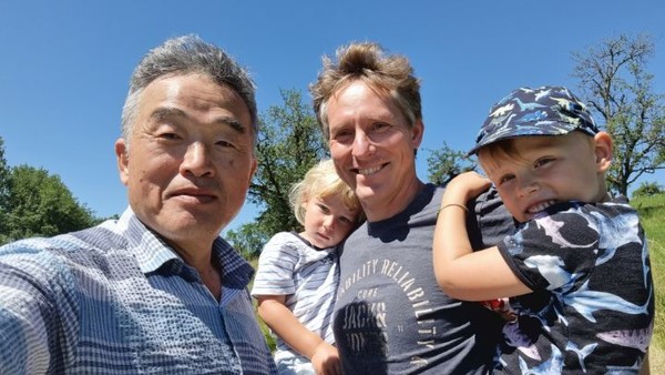 또 한팀의 가족은 독일인 가정이다. 특히 앞에 찍힌 꼬마는 나그네를 무척 좋아한다.