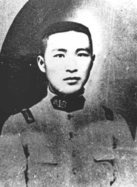 시야 김종진(출처 : 한국독립운동사연구소 자료) 김종진은 우당 이회영의 주선으로 윈난성 군관학교를 졸업한 뒤 재만조선무정부주의자 연맹과 한족총연합회에 가입해 활동했다. 코뮤니스트에게 납치, 살해되었다.  피살 당시 30세로 참으로 원통하고 안타까운 일이다. 1990년 건국훈장 애국장을 추서받았다.