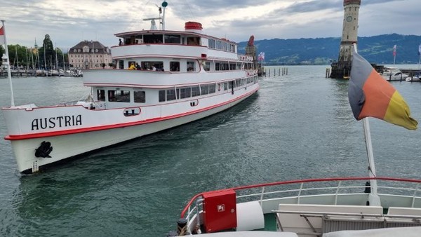 이 구간은 배를 타고 간다.