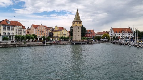 배위에서 되돌아본  Lindau 시