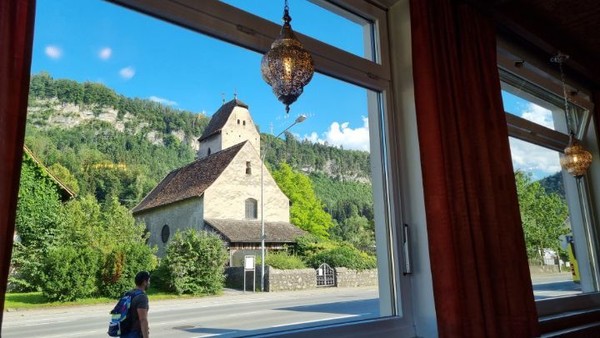 오랫만에 만난 중국집에서 저녁식사로 돼지고기 볶음밥을 넉넉히 먹었다. 메뉴에 없는 마늘을 주방에다 추가로 부탁해서~^^