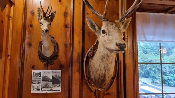 숙소에 도달했다. 레스토랑을 겸한 호텔이다.