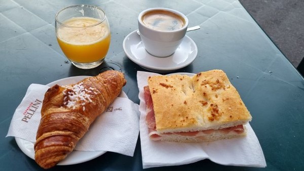 이탈리아 순례에서의 전형적인 아침식사