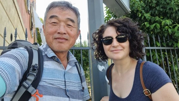 다시 걷기 시작하는데, 묘령의 아가씨가 관심을 보인다. 볼로냐대학에서 수의학을 연구하는 분이다.