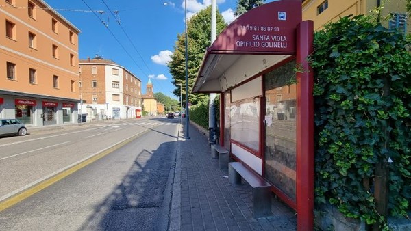5시쯤 숙소에 도착한 후, 이 버스를 타고 한국식당에 가서 김치찌개와 삼겹살을 배불리 먹는다. 큰 도시의 장점이다. 볼로냐는 자체인구는 38만이지만 광역권인구는 100만이다. ​​​​​​​밀라노에서 볼로냐까지 240km를 걸어서모두 756km를 걷고 있다. 내일은 열흘만의 휴식이다. 