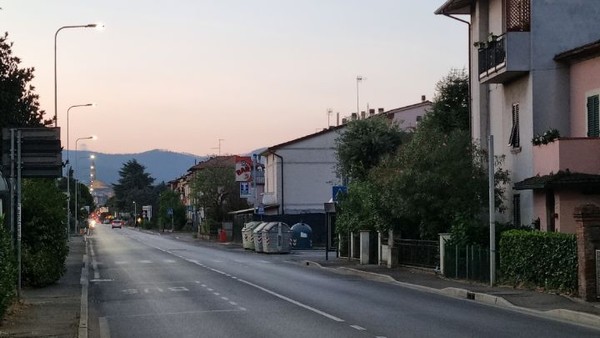 Arezzo는 인구는 10만정도이지만, 파란만장한 역사를 갖고 있는 부유한 도시다.  https://en.m.wikipedia.org/wiki/Arezzo