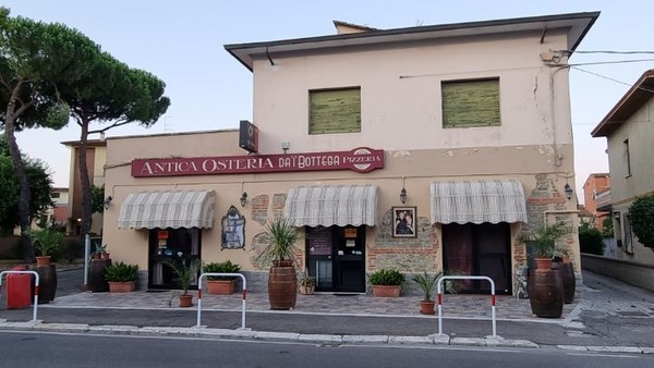 아담한 디자인의 레스토랑.