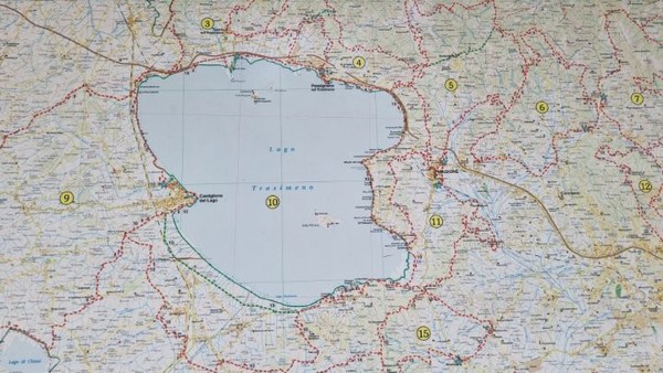 이름은 Trasimeno(트라시메노) 호수.