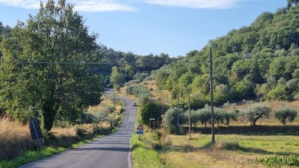움브리아 지방으로 들어가는 고개길이다.